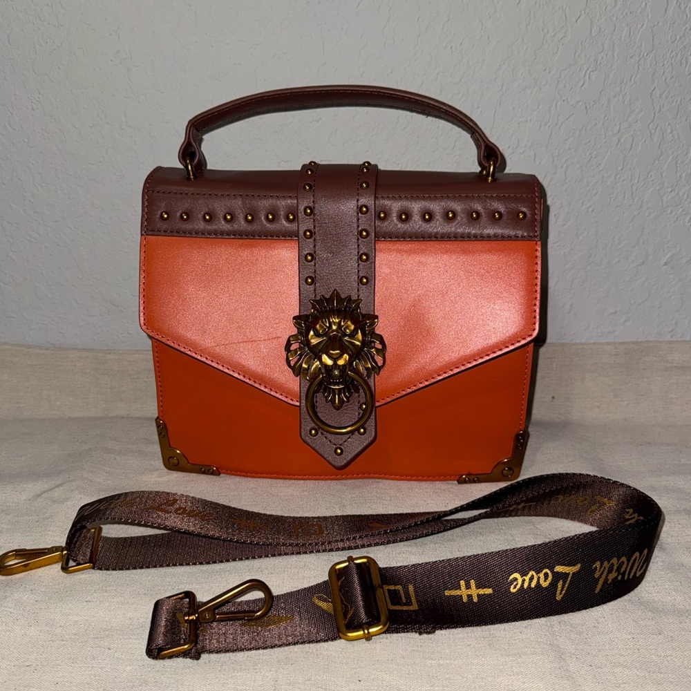 Sharif 1827 Lion Knocker bag